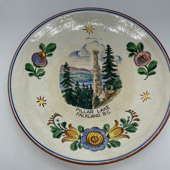 Vintage decorative plate Pillar Lake Falkland B.C. Has hanger on back. - Picture 2 of 9